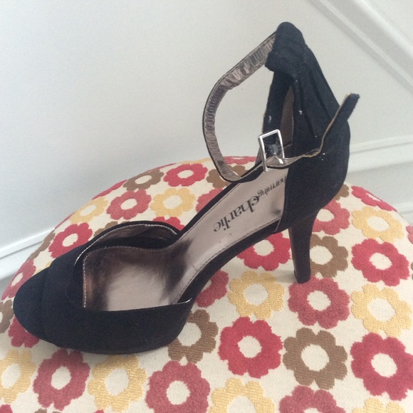 🆕 Black Sandal - Picture 3 of 8